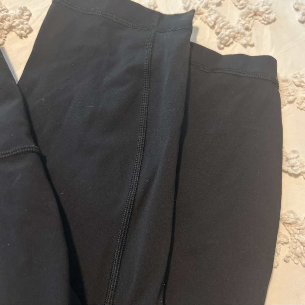 Lululemon Athletica Black Leggings for Everyday Comfort - Picture 2 of 5